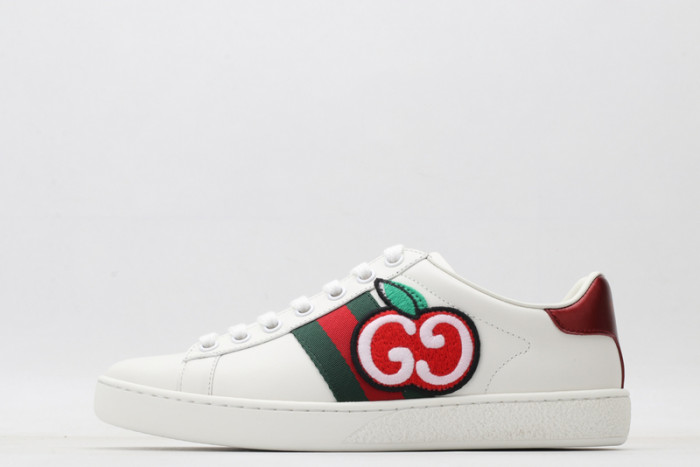 GC LOW-TOP SNEAKER