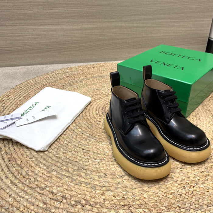 Bo*te*ga ve*ne*ta sneaker