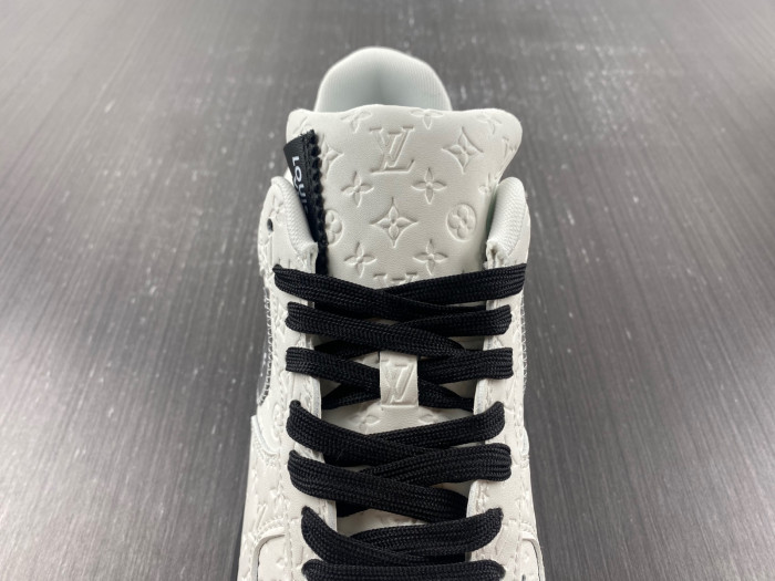 LV X NIKE AIR FORCE SNEAKER 1A9VER