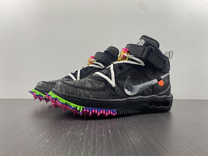 OW AIR FORCE 1 MID BLACK DO6290-001