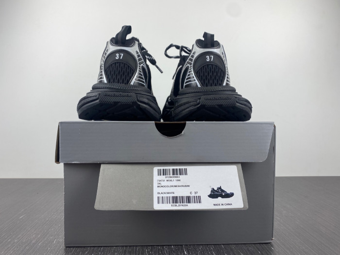 Ba*len*cia*ga phantom sneaker w1rb5 0102