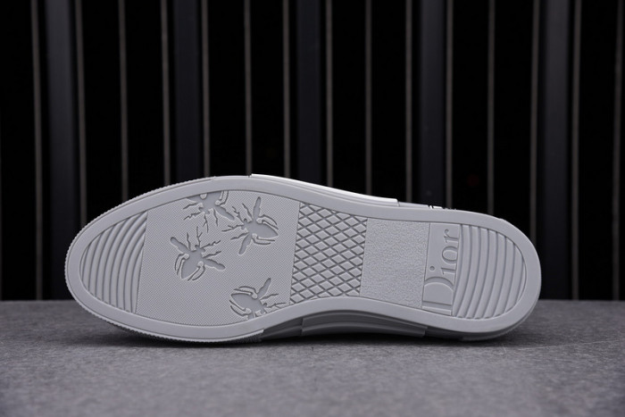 DR B23 OBLIQUE TOP SNEAKER