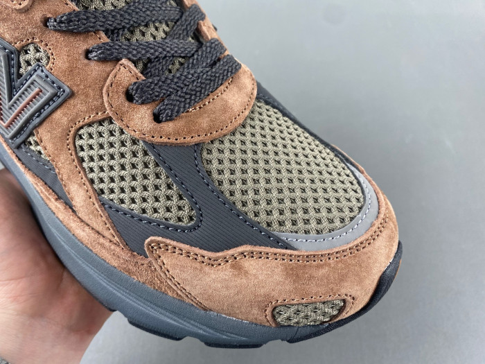 new balance NB M2010BRN