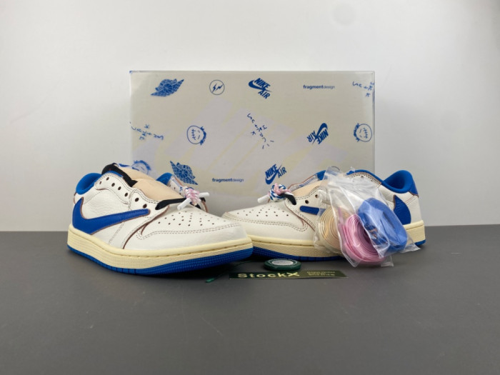 Travis Scott x Fragment x Air Jordan 1 Low OG DM7866-104