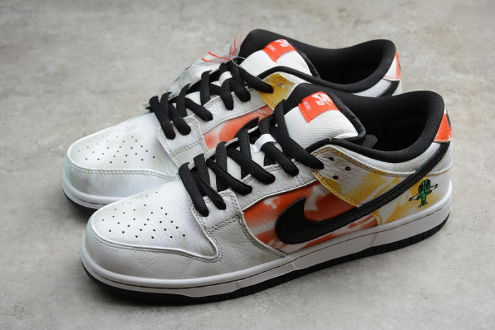 NIKE SB DUNK LOW ROSWELL RAYGUN WHITE BQ6832-101