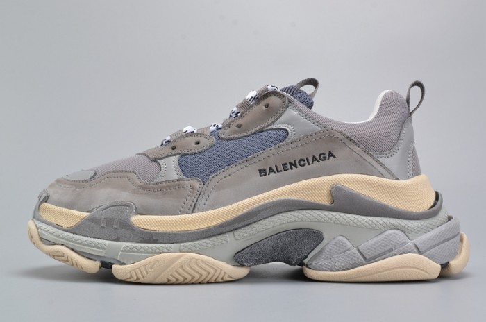 BL 17FW TRIPLE S WASHED SHOW SNEA GREY MENS AED2900