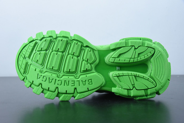 BC TRIPLE TRAINER 542023 W2LB1 3051