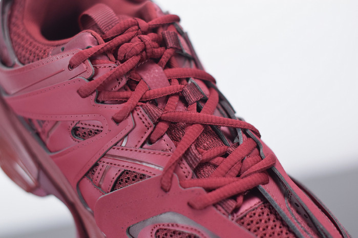 BC TRAINERS TRACK 2.0 542023 W2LA1 5504