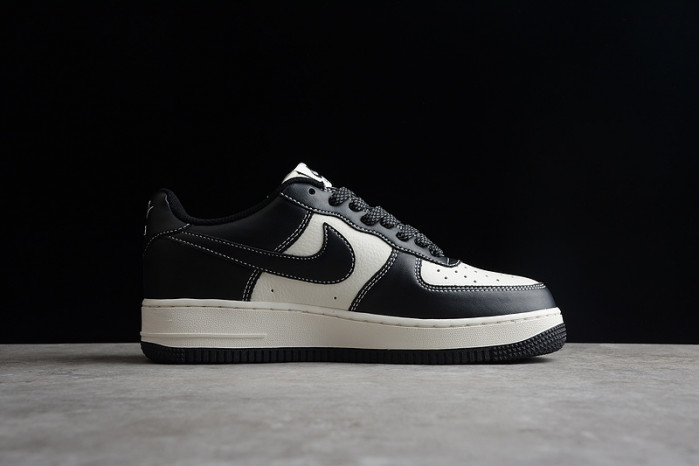 NIKE Air Force 1 MN5696-896