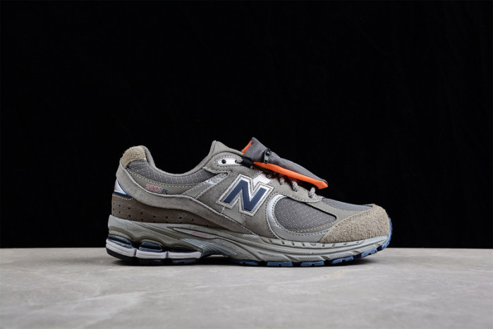 New Balance 2002R Grey Brown Pouch - M2002RVA