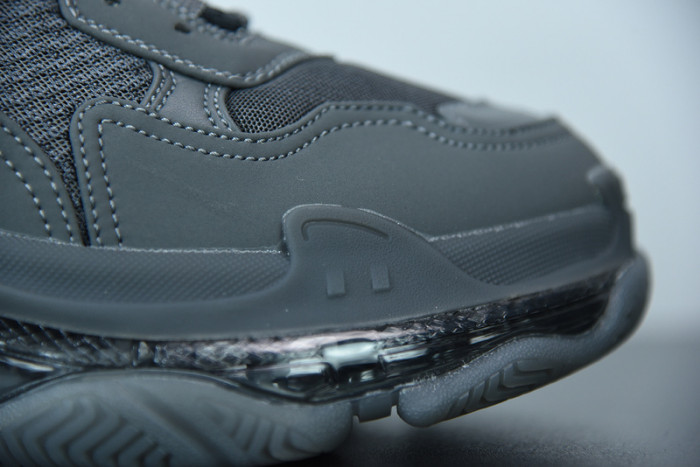 BL TRIPLE S TRAINERS