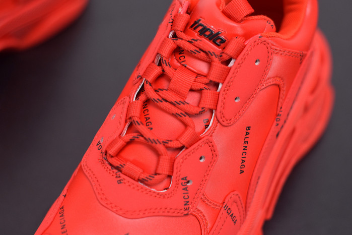 BL TRIPLE S TRAINERS