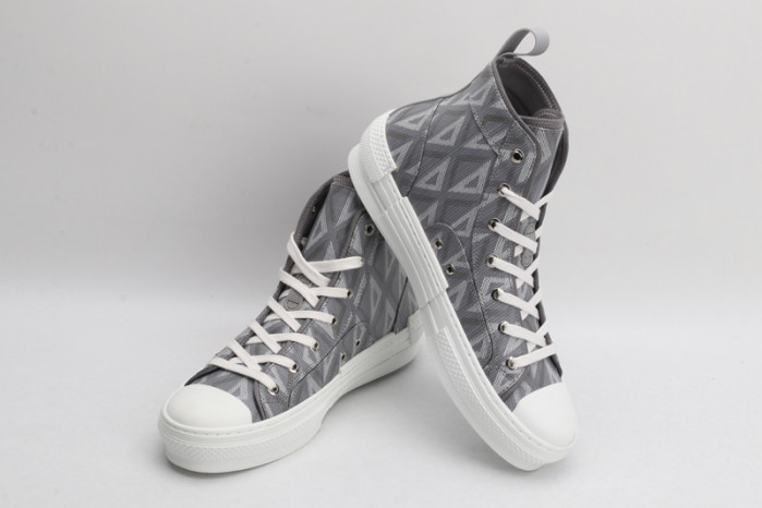 DR B23 OBLIQUE HIGH TOP SNEAKER