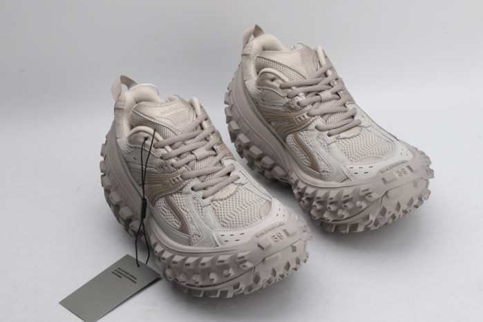 BC DEFENDER RUBBER PLATFORM SNEAKERS