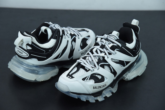 BL TRIPLE S TRAINERS