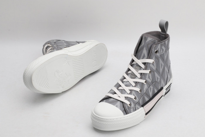 DR B23 OBLIQUE HIGH TOP SNEAKER