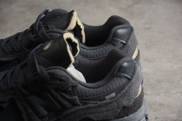 New Balance 2002R 