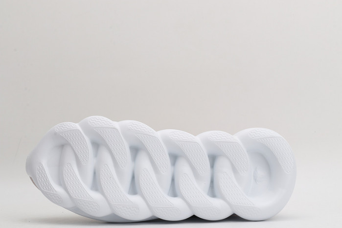 VERSA CHAIN REACTION SNEAKERS