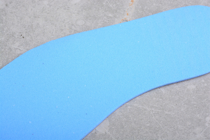 AIR JORDAN 1 MID VALENTINE