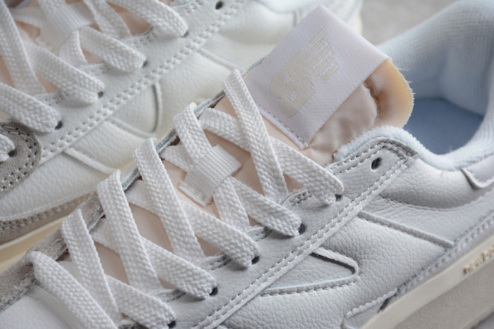 New Balance CT302 White Moonbeam CT302OB