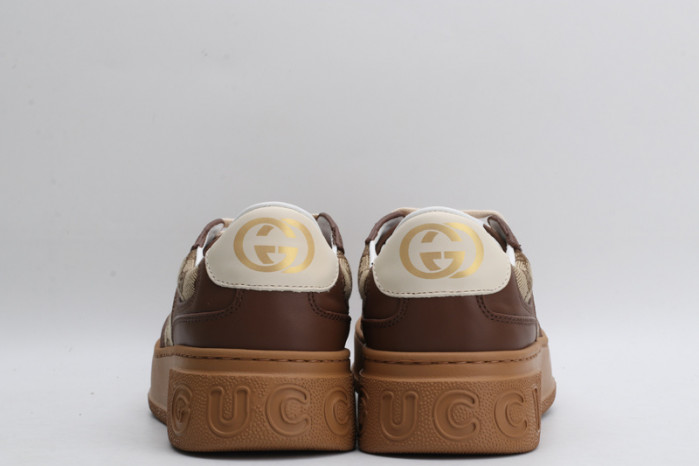 GC LOW-TOP SNEAKER