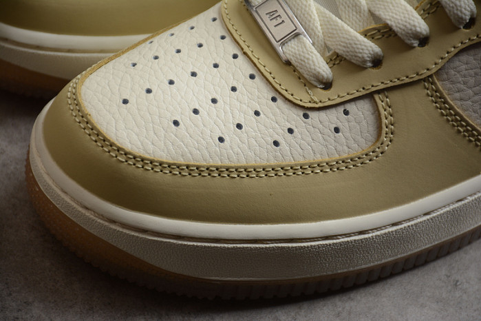 NIKE Air Force 1 AA6902-700