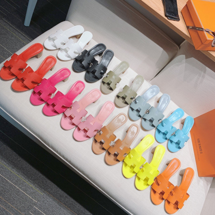 H**mes chunky heel slide