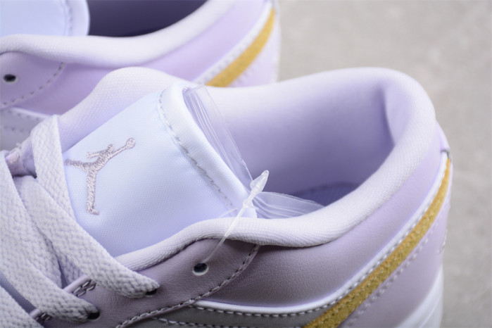 WMNS AIR JORDAN 1 LOW 