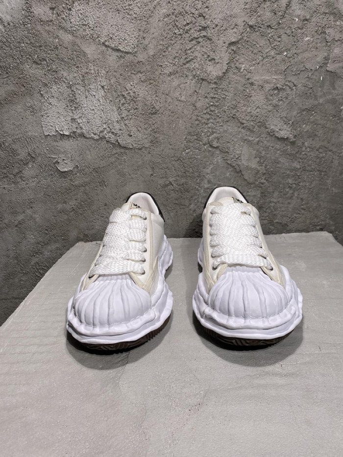 Ma*s*n mihara yasuhiro sneaker mmy-22