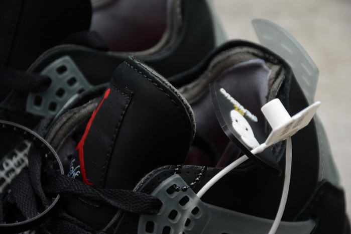 OW x Air Jordan 4 “Bred” CV9388-001