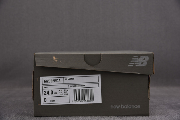 New Balance 2002R“Protection Pack" M2002RDA