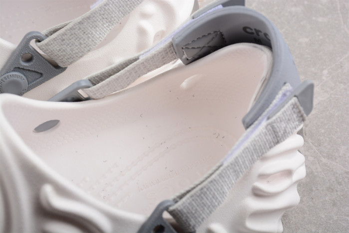 Cr*0*s pollex clog by salehe bembury spackle almost white