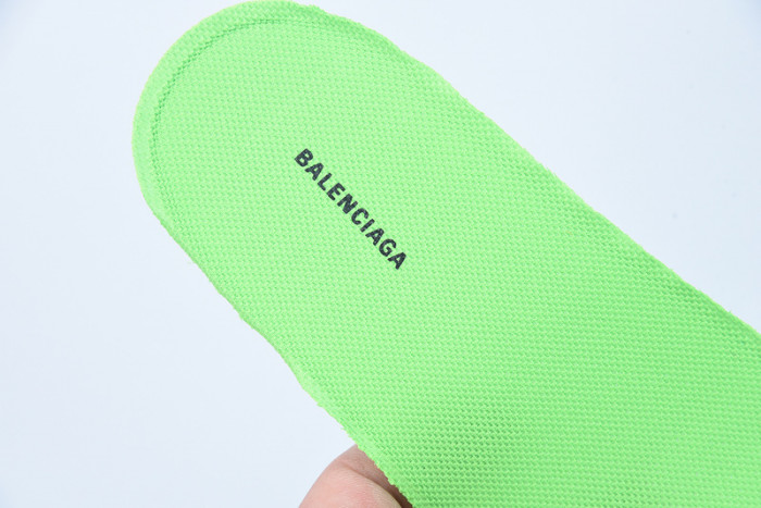 BC TRIPLE TRAINER 542023 W2LB1 3051