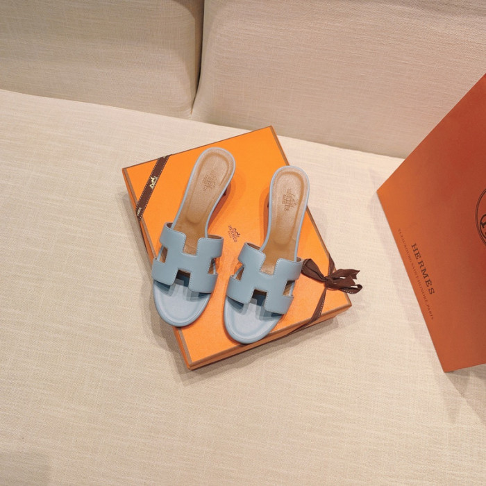H**mes chunky heel slide