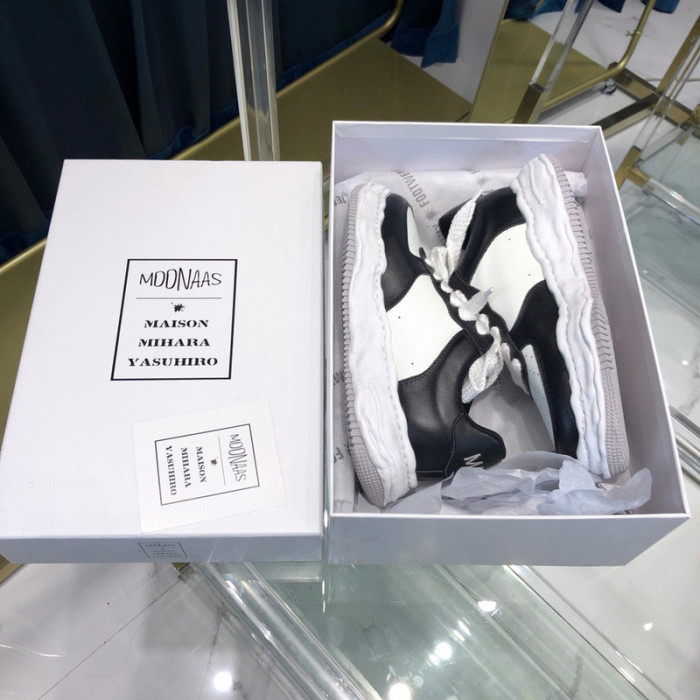 M*aison Mihara Yasuhiro sneaker mmy-43
