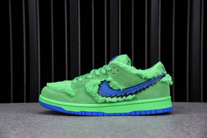Nike SB Dunk Low "Grateful Dead - Green Bear" - CJ5378-300