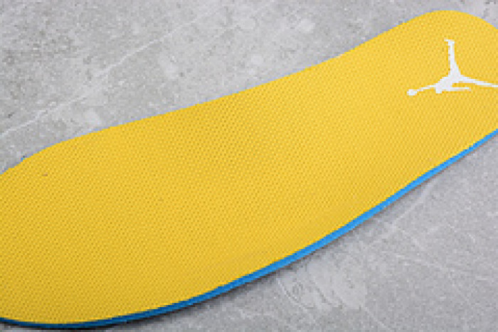 AIR JORDAN 1 MID BQ6472-117