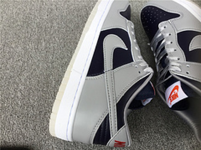 NIKE SB DUNK LOW GREY DARK BLUE DD1768-400