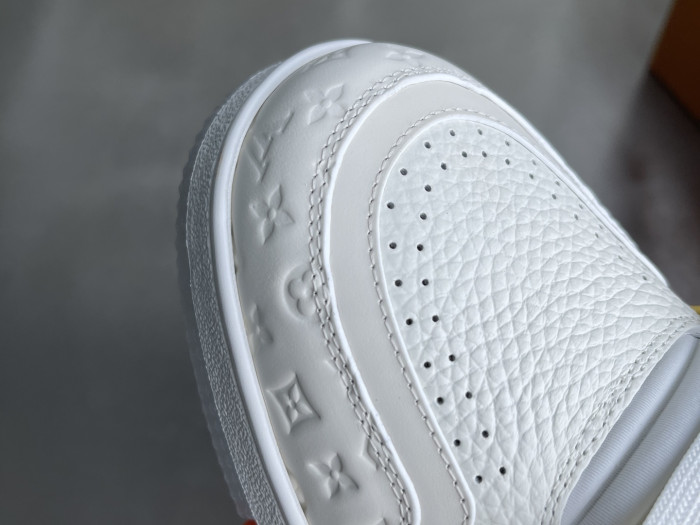 Louis Vuitton LV trainer LVT-221