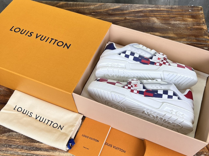 Louis Vuitton LV trainer LVT-220