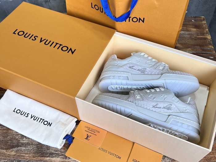 Louis Vuitton LV trainer LVT-215